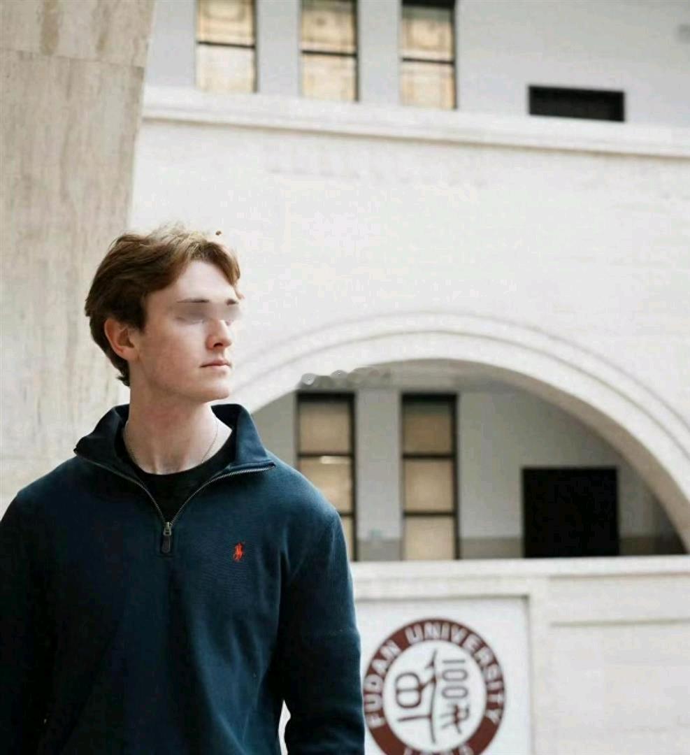 曝复旦大学美籍王水牛是海王！不仅白嫖还约过几百人，致多人怀孕 
