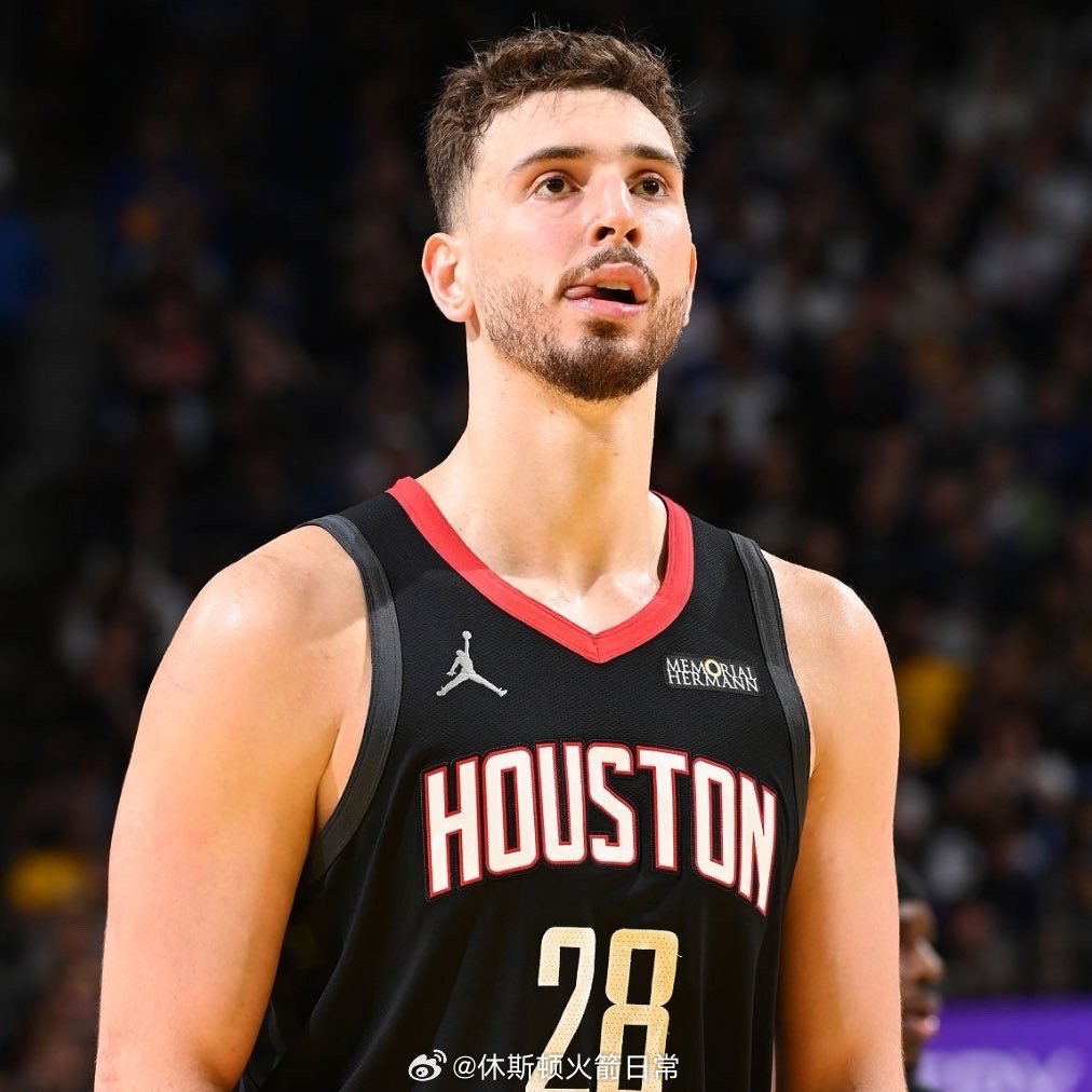 范弗利特谈申京：“我觉得这只是赛季的起伏而已。你的身体和心理都会经历不同的阶段，