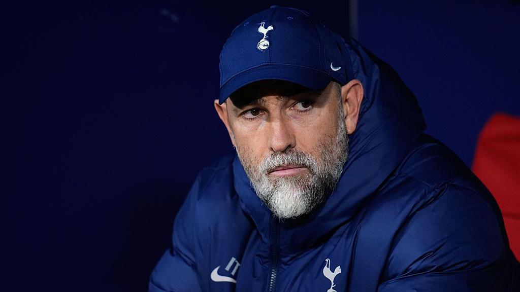 托特纳姆热刺正在积极物色主教练伊戈尔·图多尔的潜在替代人选。据《The Athl