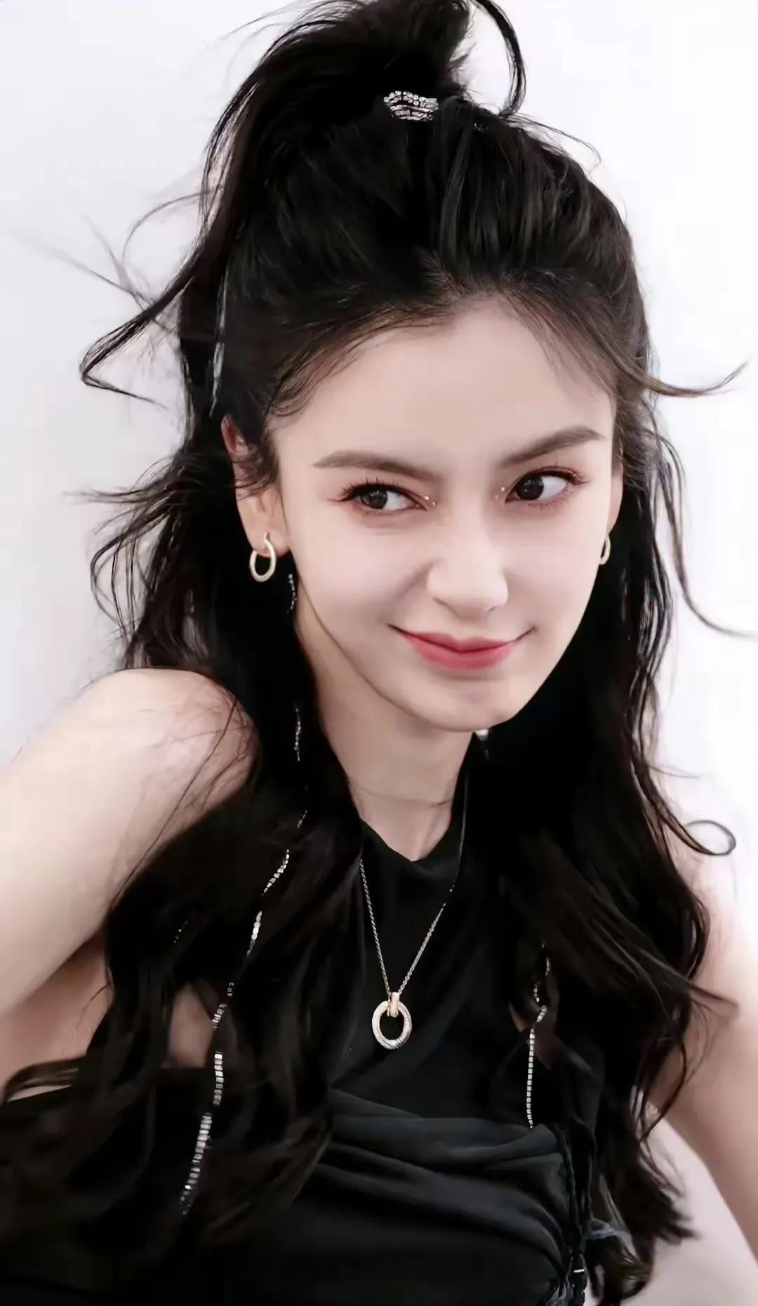 杨颖美图分享，优雅美丽，肤白貌美女神图来袭 女神美图安利 美女明星照分享 绝美明