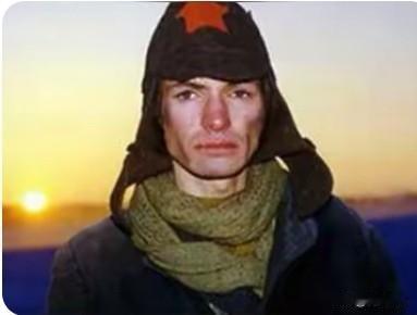 钢铁究竟是怎样炼成的？不应该迷茫啊！从普通战士一路摸爬成长，任连长时亲历对越自卫