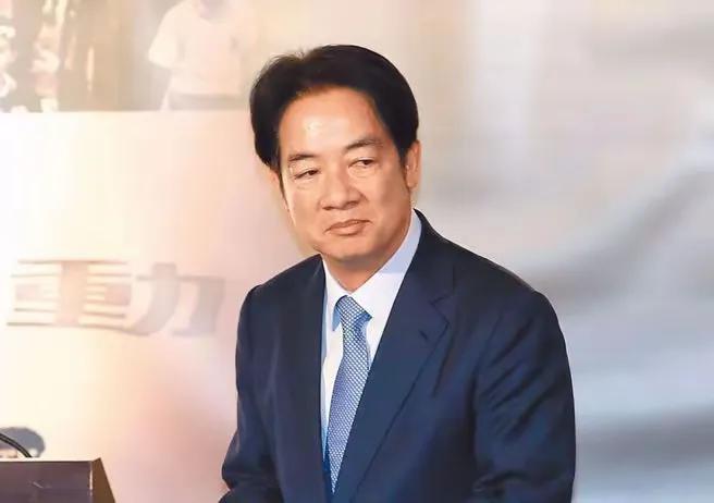 其实赖清德玩台独，就是给岛内的其他党派挖一个坑，看这些党派往不往里跳，往里跳就中