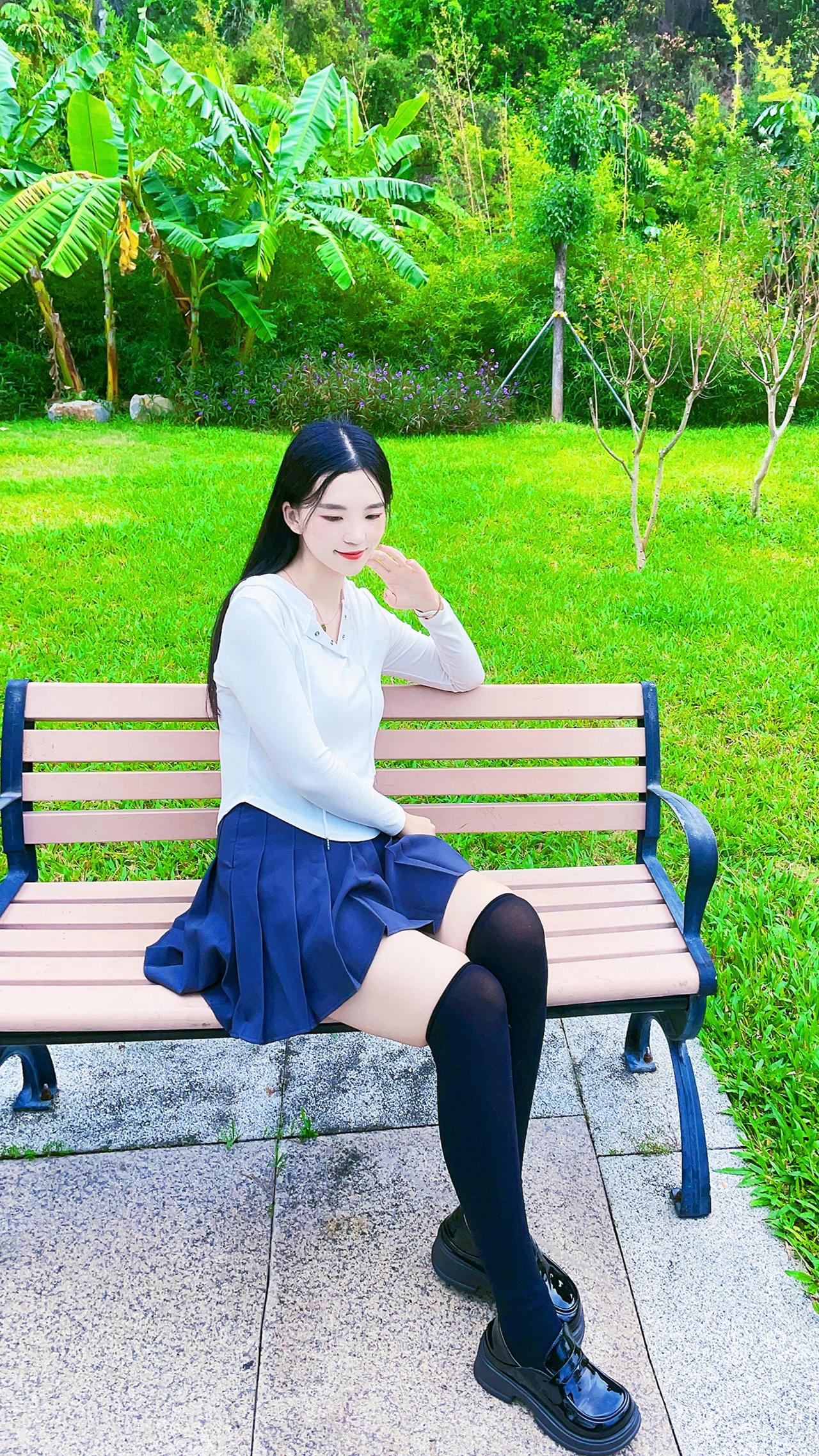 风月都好看，人间也浪漫种草激励计划 美女 黑丝袜 过膝袜