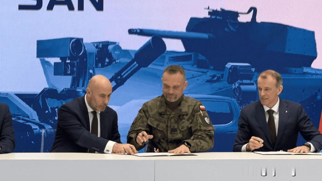 ❗️🇵🇱反无人机系统

波兰签署了近年来最大的合同之一，用于开发和交付SAN