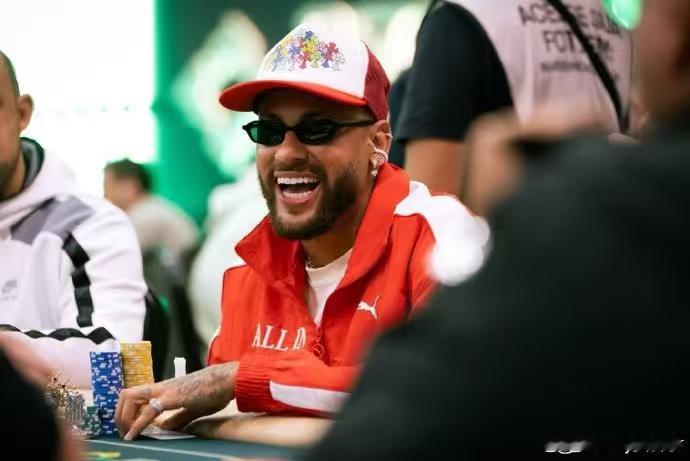 【内马尔说生活就是个玩笑】7月28日，发文：“Life is a joke 🃏