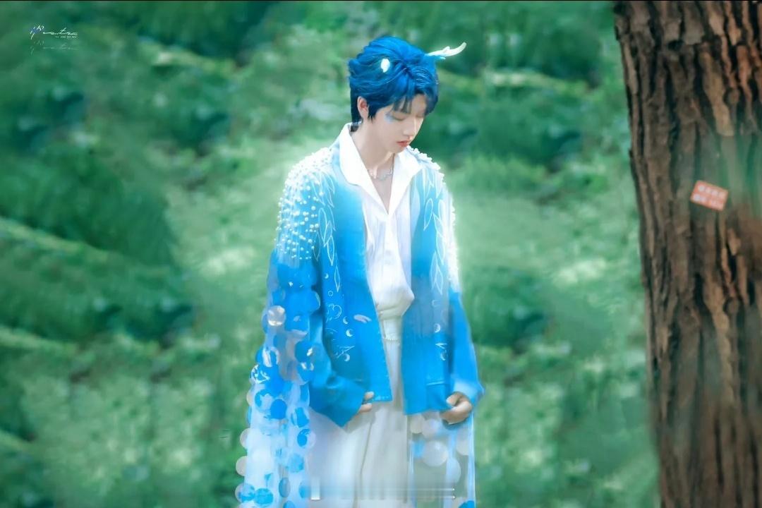 #派酱安利# [打call]#TF二三四代一起官宣# 终于迎来公演啦[憧憬]一起