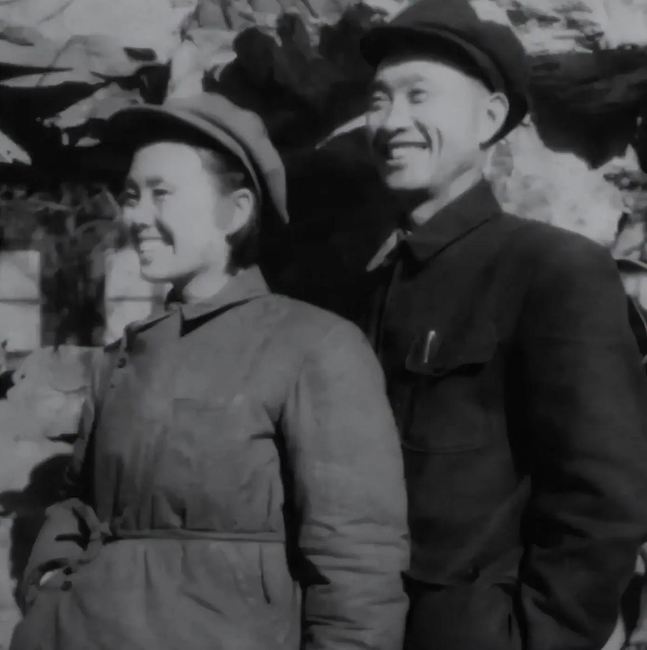 1943 年一声枪响打破了警卫营的平静，当八路军赶去时就看到彭德怀的贴身警卫王满