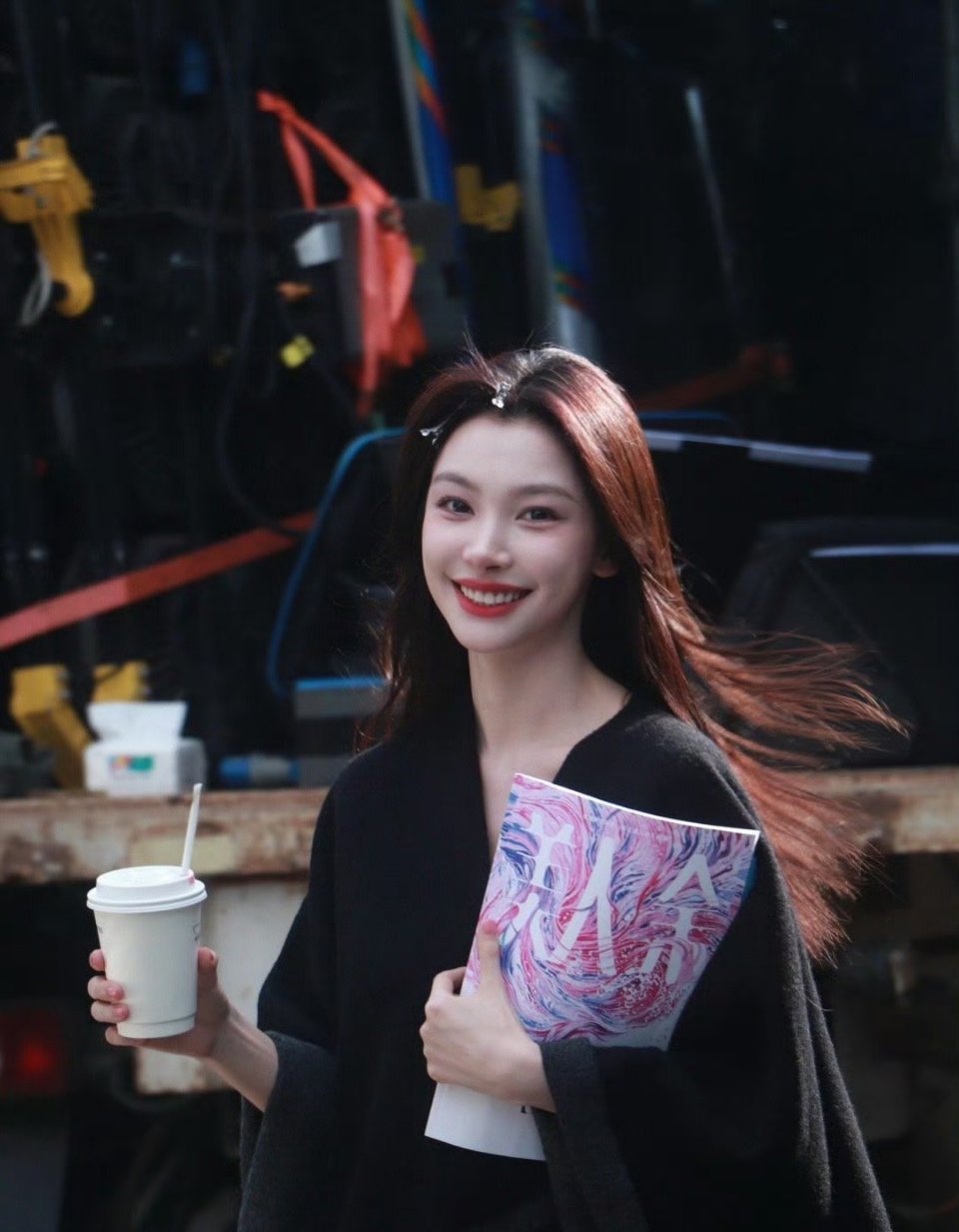 易梦玲近日路透图现在的她真是美成啥样了啊😧惊艳我了 ​ ​​​