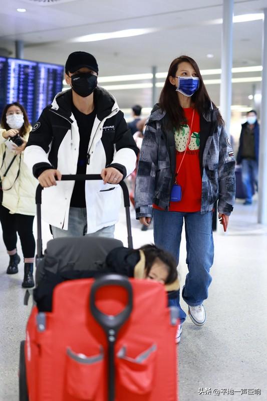 令很多人比较惊讶的一件事就是，

著名功夫明星张晋前两年也是因为在外国旅游突发心