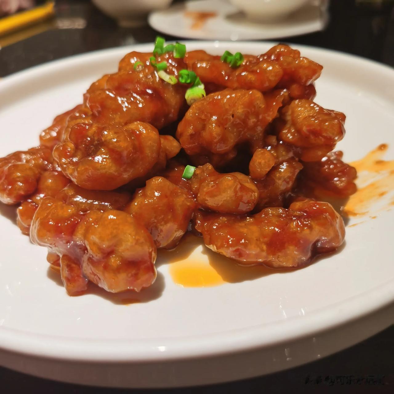  
外婆家真的经济实惠又好吃。本人爱惨了。现在北京有各种新店，等位就少了。我和朋