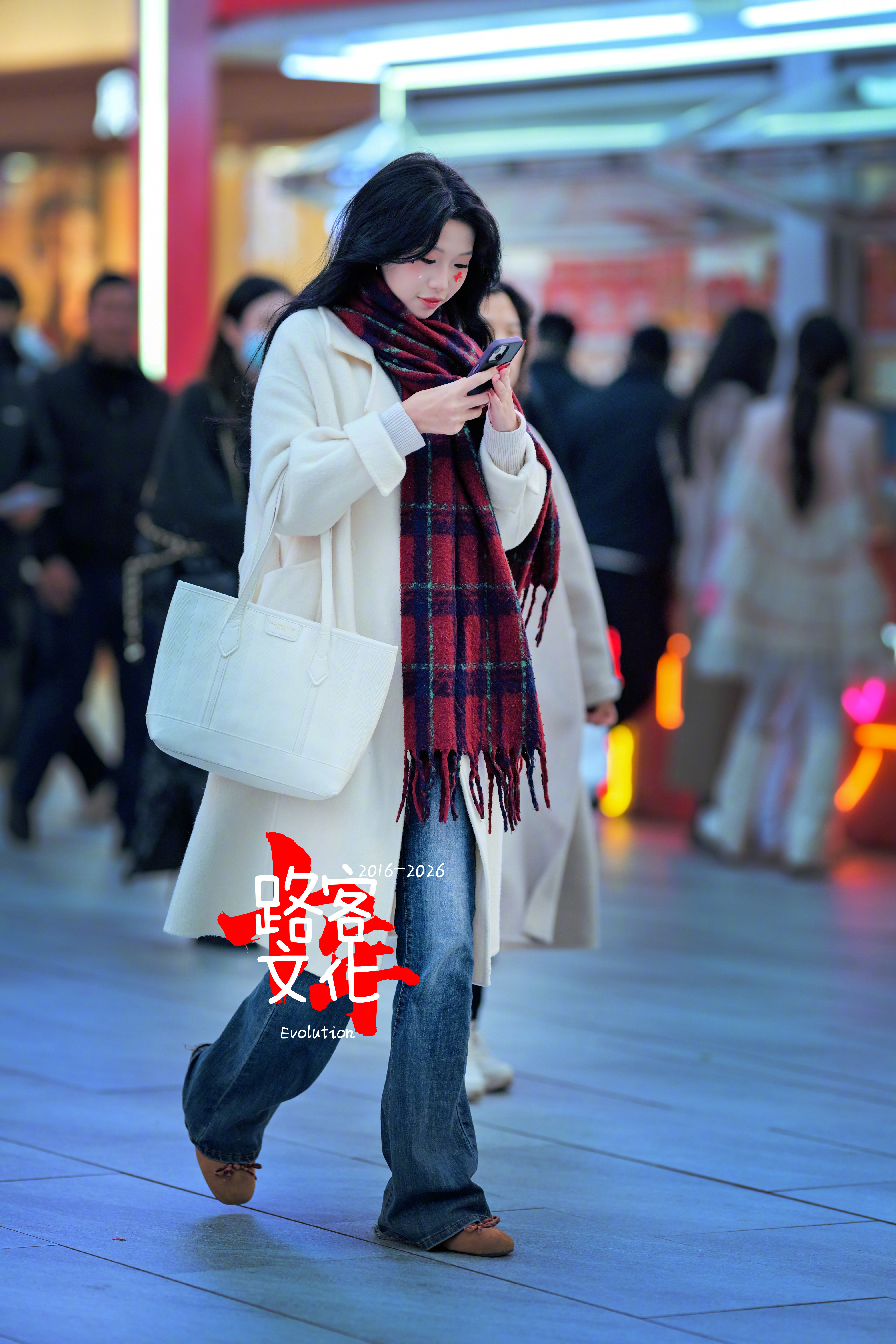 这两年感觉冬季围巾有点少见到哈！ 