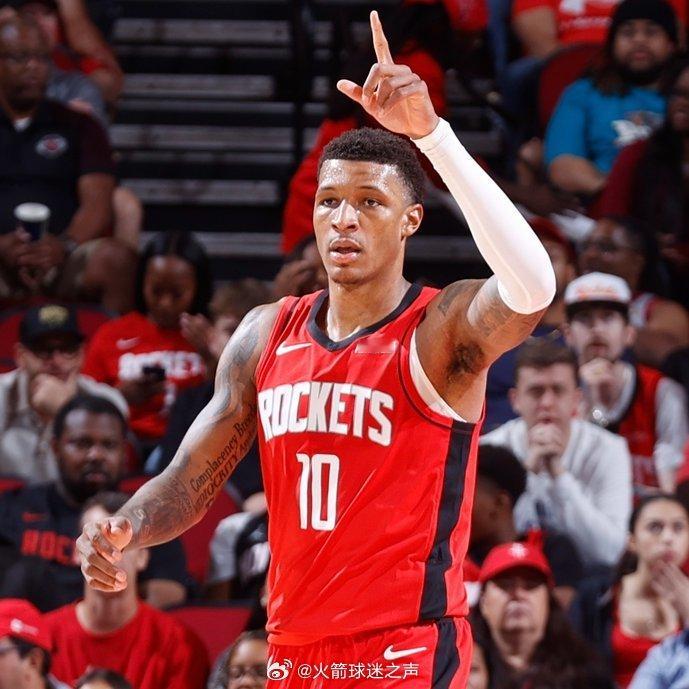 乌度卡谈小贾：“在申京之后他站了出来，支援了杜兰特。就像我之前说的，要对球施压，