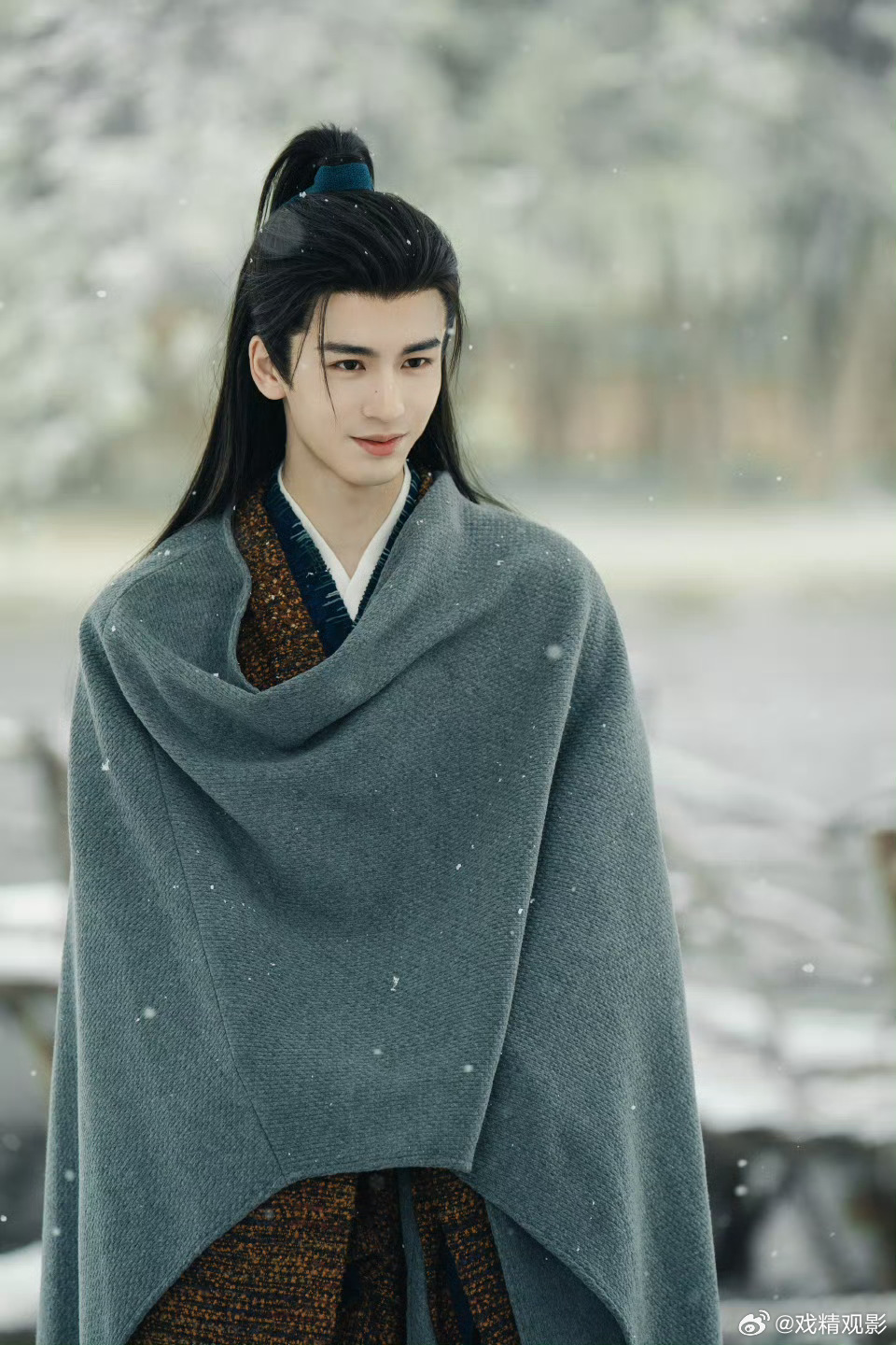 逐玉热度超过宁安如梦 恭喜张凌赫新剧热度再创新高，谢征这个角色又被大家看到了，他