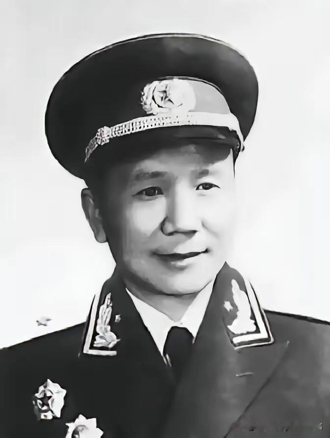 30余人对阵5000悍匪！没人看好的悬殊战局，被开国少将硬生生翻盘
 
1946