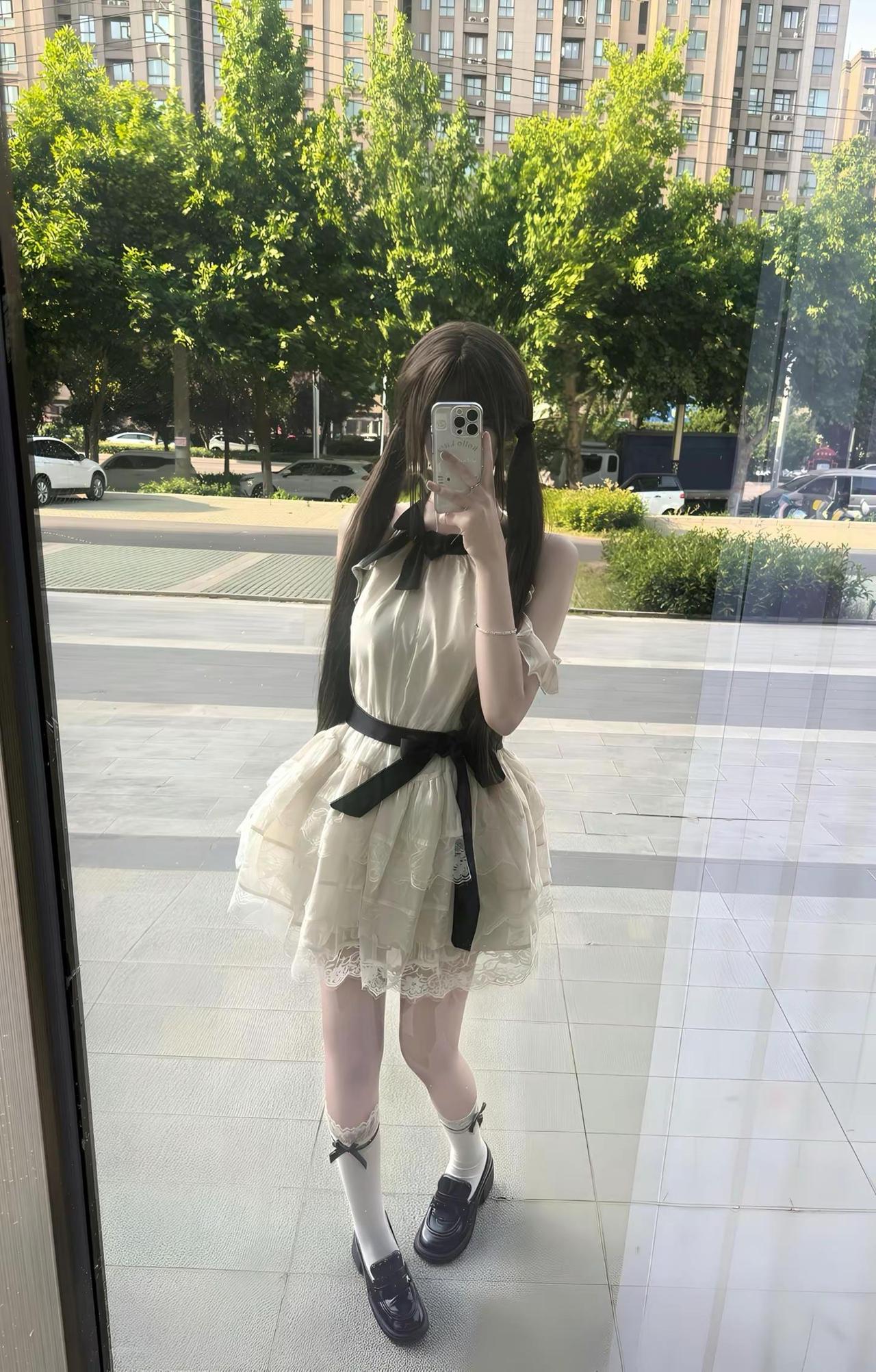 可我的存在就是为了接住你的眼泪呀ootd 穿搭 对镜拍 显瘦穿搭