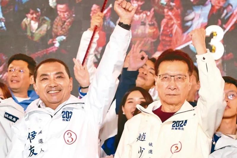 岛内“大选”决战开始投票，蓝绿白选前之夜大造势，同时空战、陆战齐发，大抢青年票。