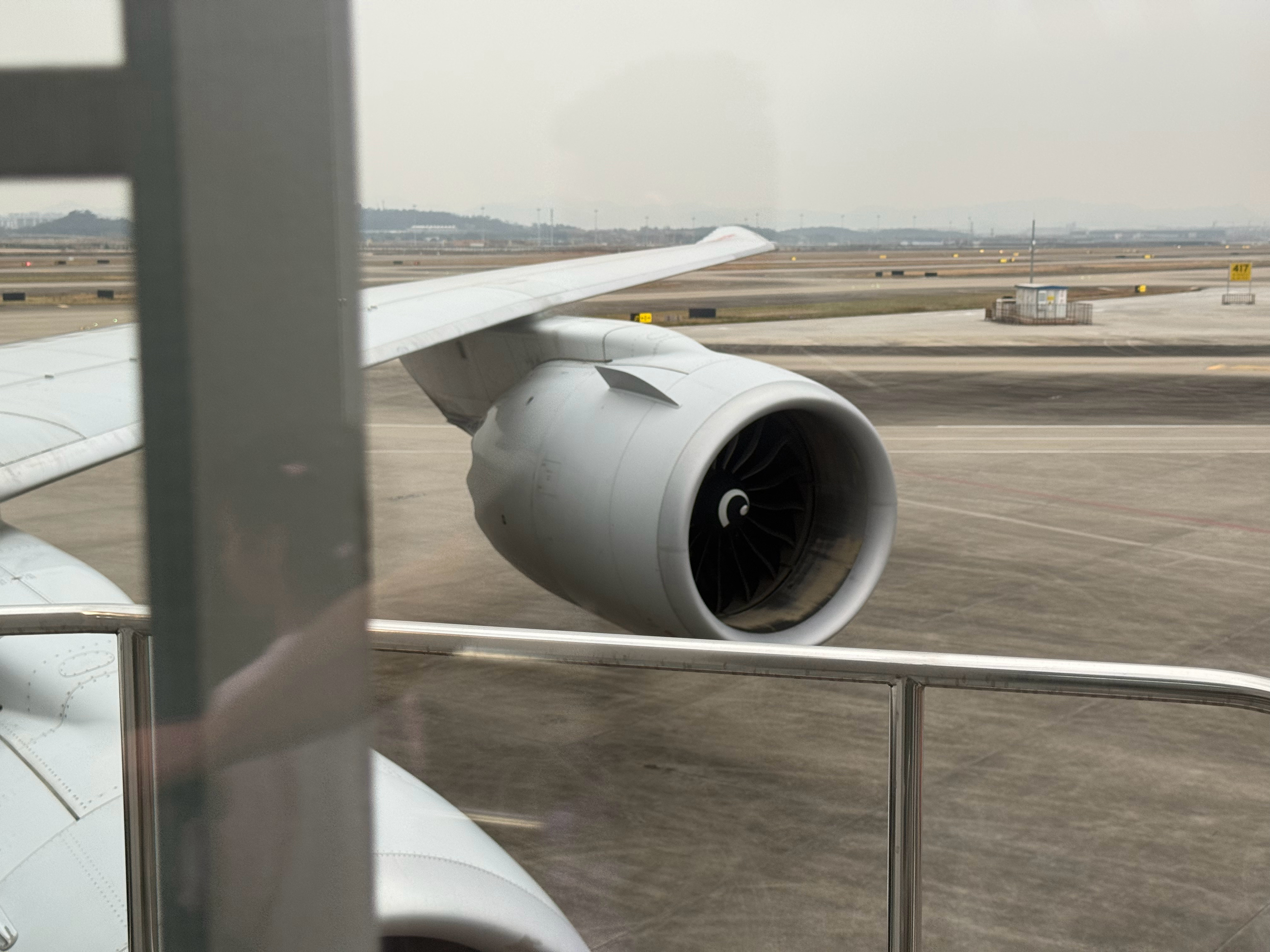 载旗航司有运营一定数量四发宽体机的责任💪747 从 NVH 到舱内气压，应该没