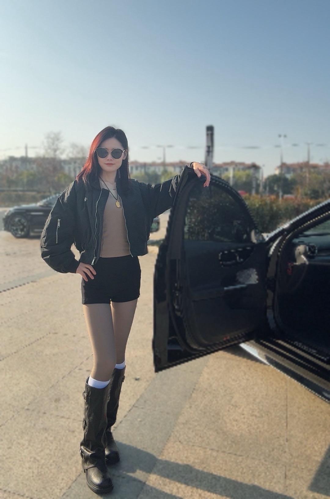 感觉至上，别人可以不爱你，自己一定要好好爱自己