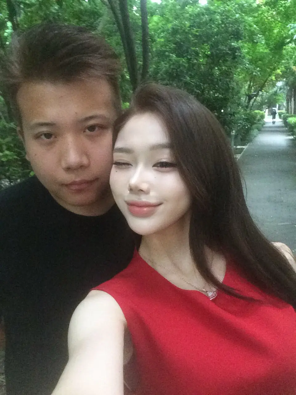 爱情是两个人的私事 外界所有的评判都与真心无关
