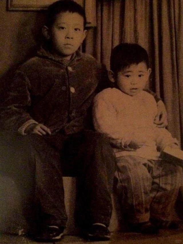 从小就那么俊，那么彪：姜文图集