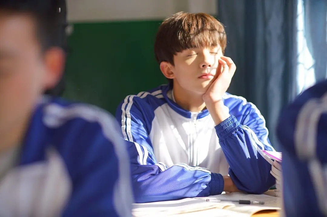 1999年，吴磊出生于上海，代表作有《家有外星人》、《琅琊榜》、《沙海》、《穿越