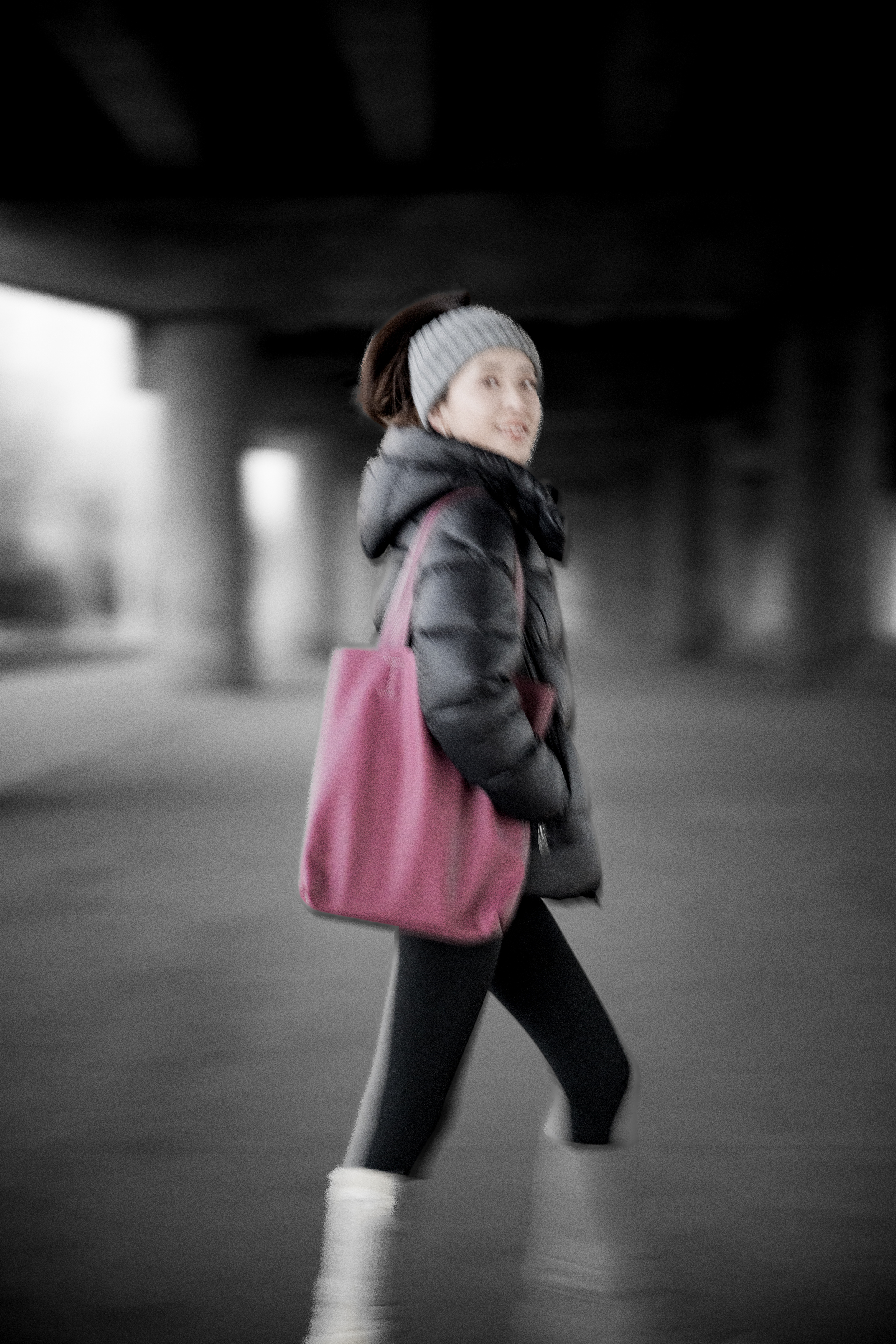 抽奖啦！东风日产限量托特包。N6新内饰同款颜色，而且是N6同款凝脂皮，手感巨好巨