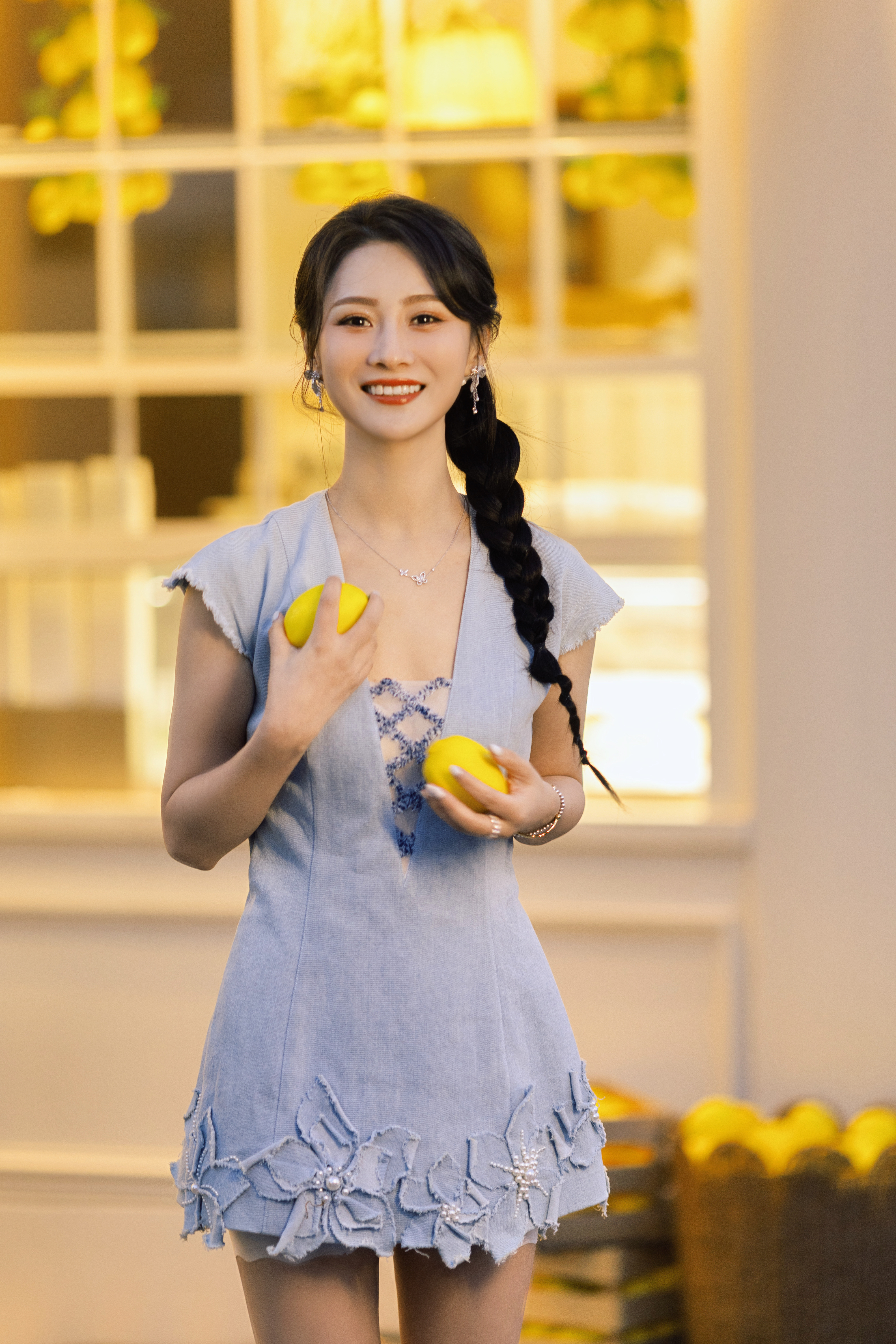 是我忘发了这组甜甜的蓝色李城主！长大后的李寒衣也可爱不？☺️电视剧暗河传李寒衣 