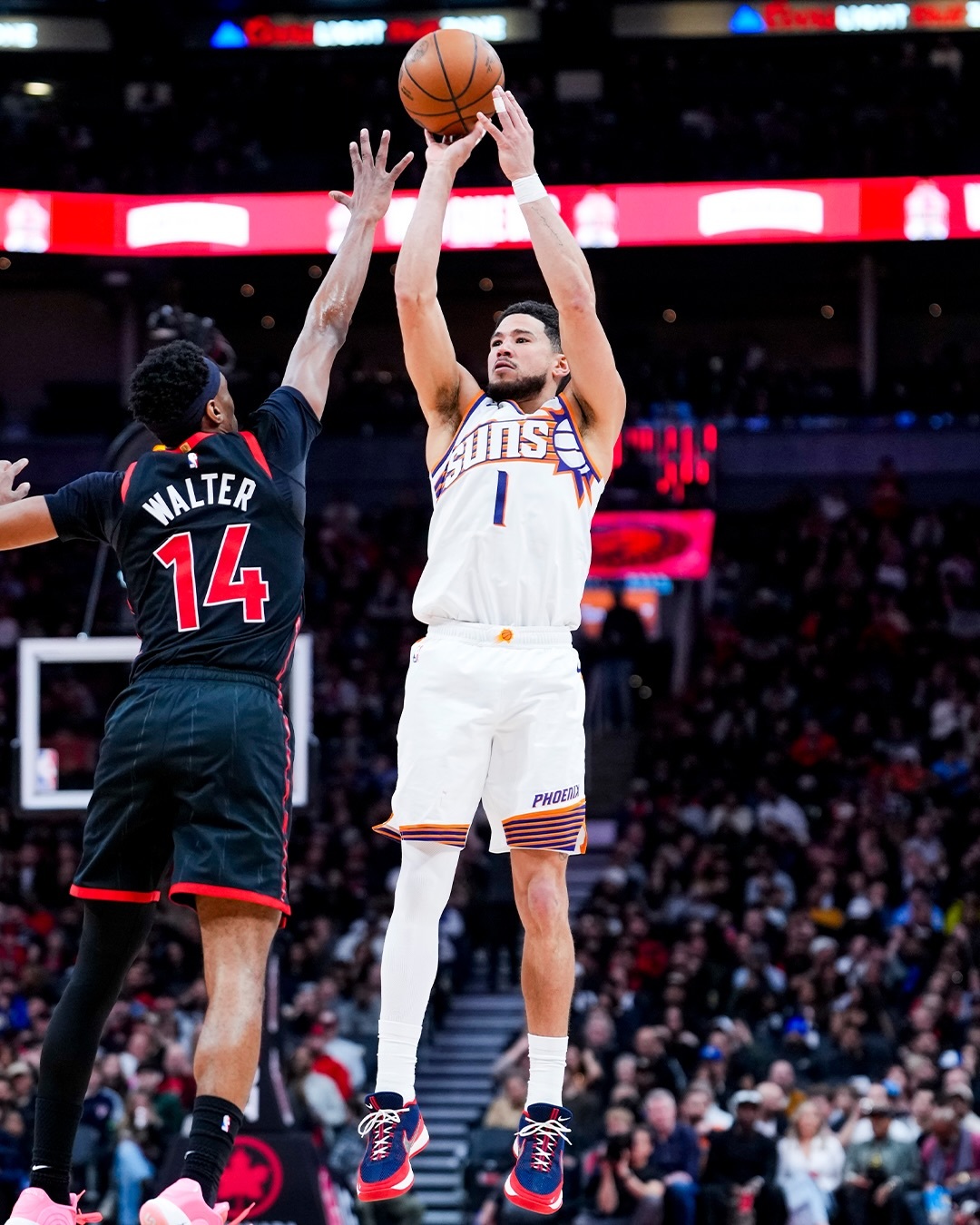 布克今天又是大学PE：Book 2 亚利桑那 PE，31分3篮板1盖帽 