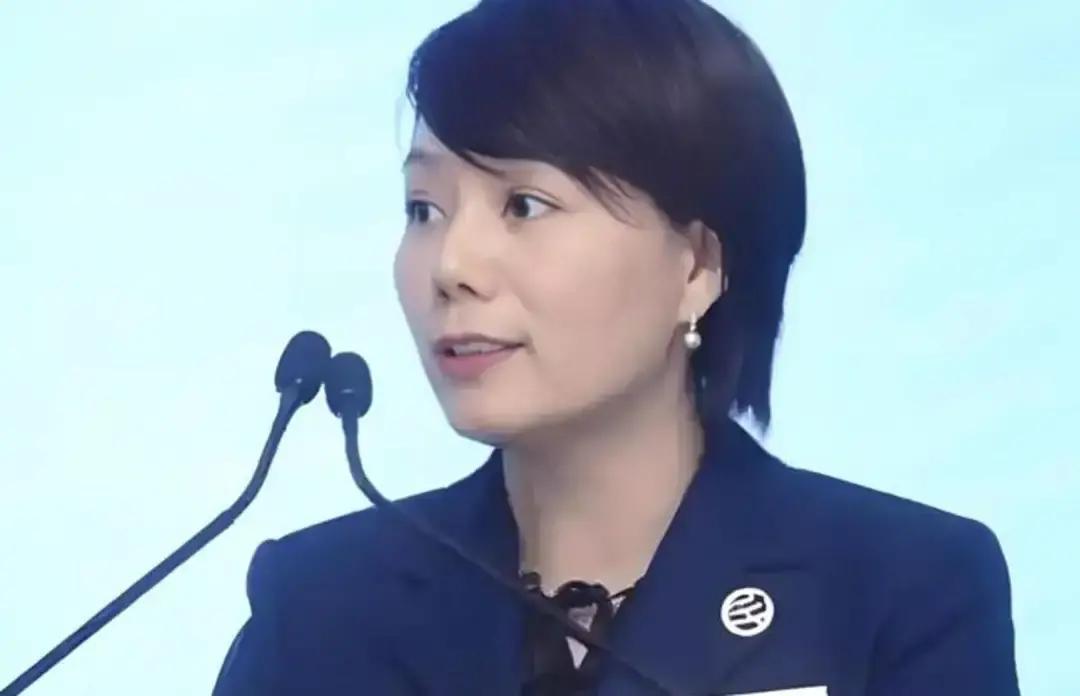 1994年，四川一女子为给哥哥还债，不惜陪伴老板24年，没想到老板后来大手一挥，