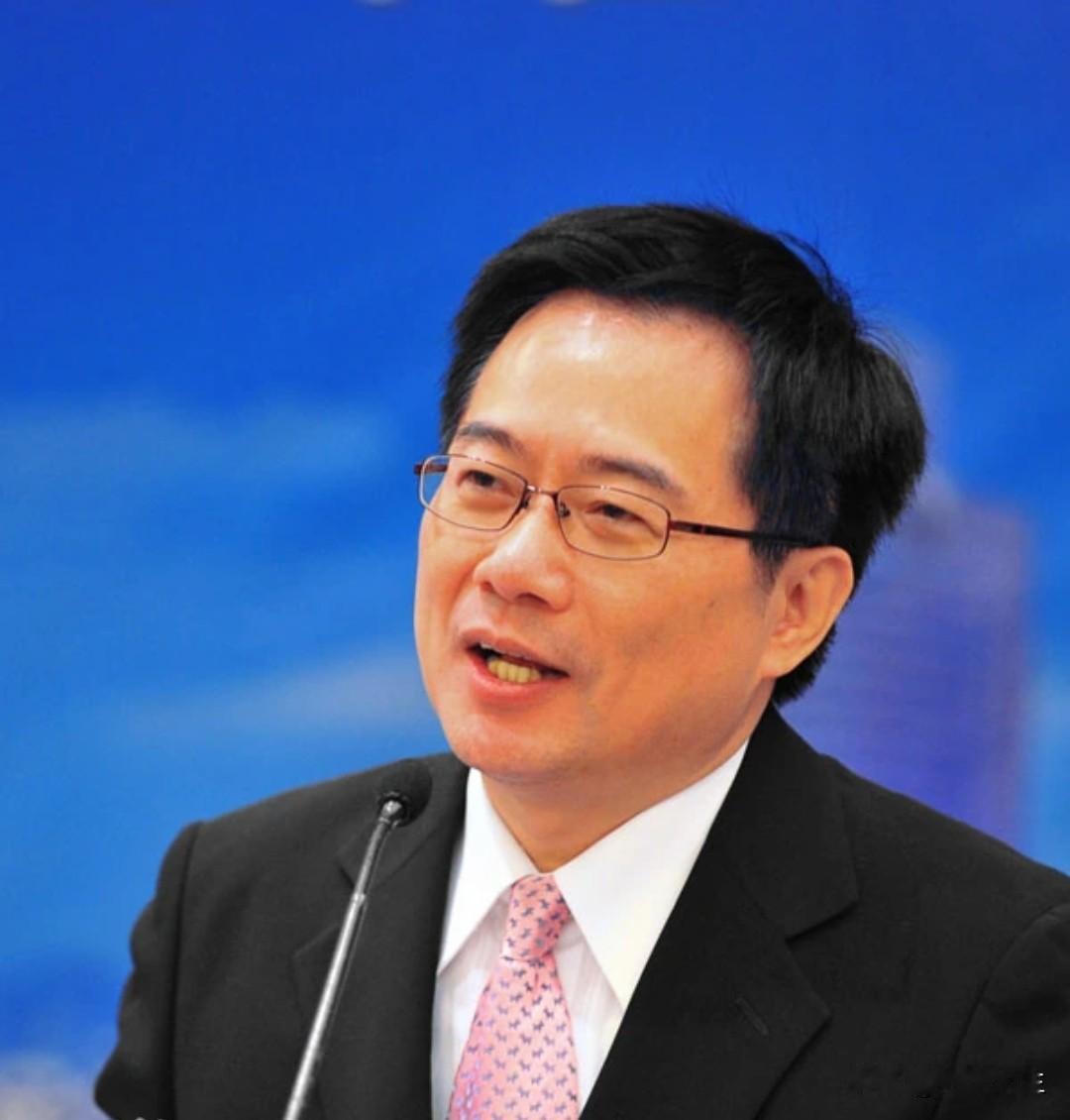 看到马英九基金会的风波后不知道蔡正元心里怎么想，当初他为了马自己抗下了一切。