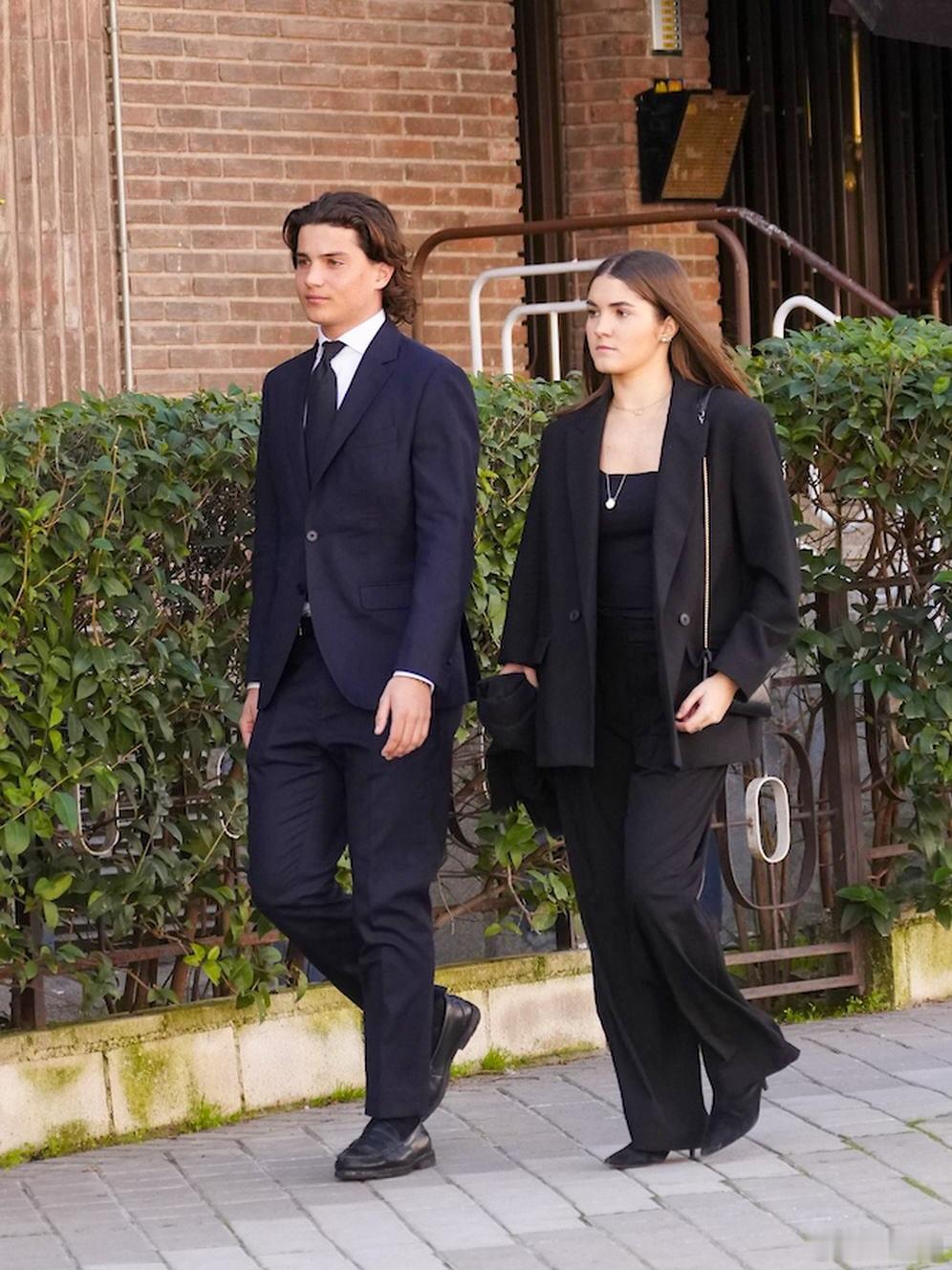 西班牙王室 🇪🇸2月24日，西班牙王后索菲亚在马德里圣安德烈和圣德米特里的希