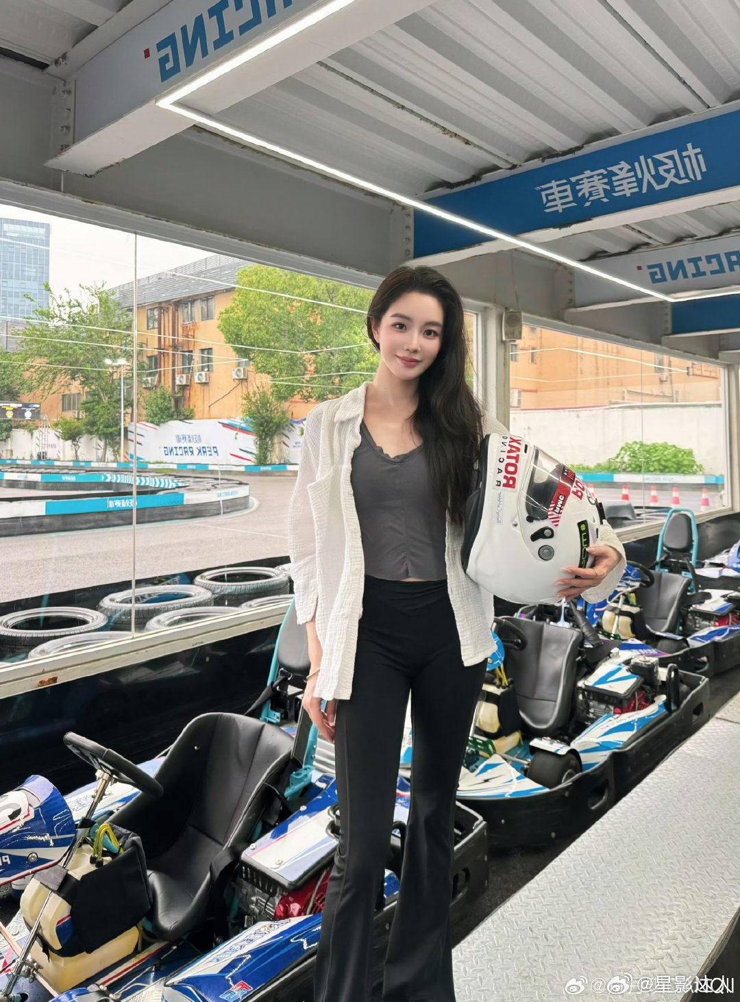 半熟女嘉宾去参加TEDx演讲了半熟嘉宾又设计衣服又参加TEDx演讲陈丹琪好厉害啊