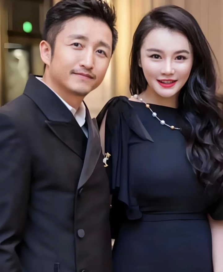1.董璇对二胎挺执着，打了不少催卵针但效果一般，她身体底子一般，以前小产过，年纪
