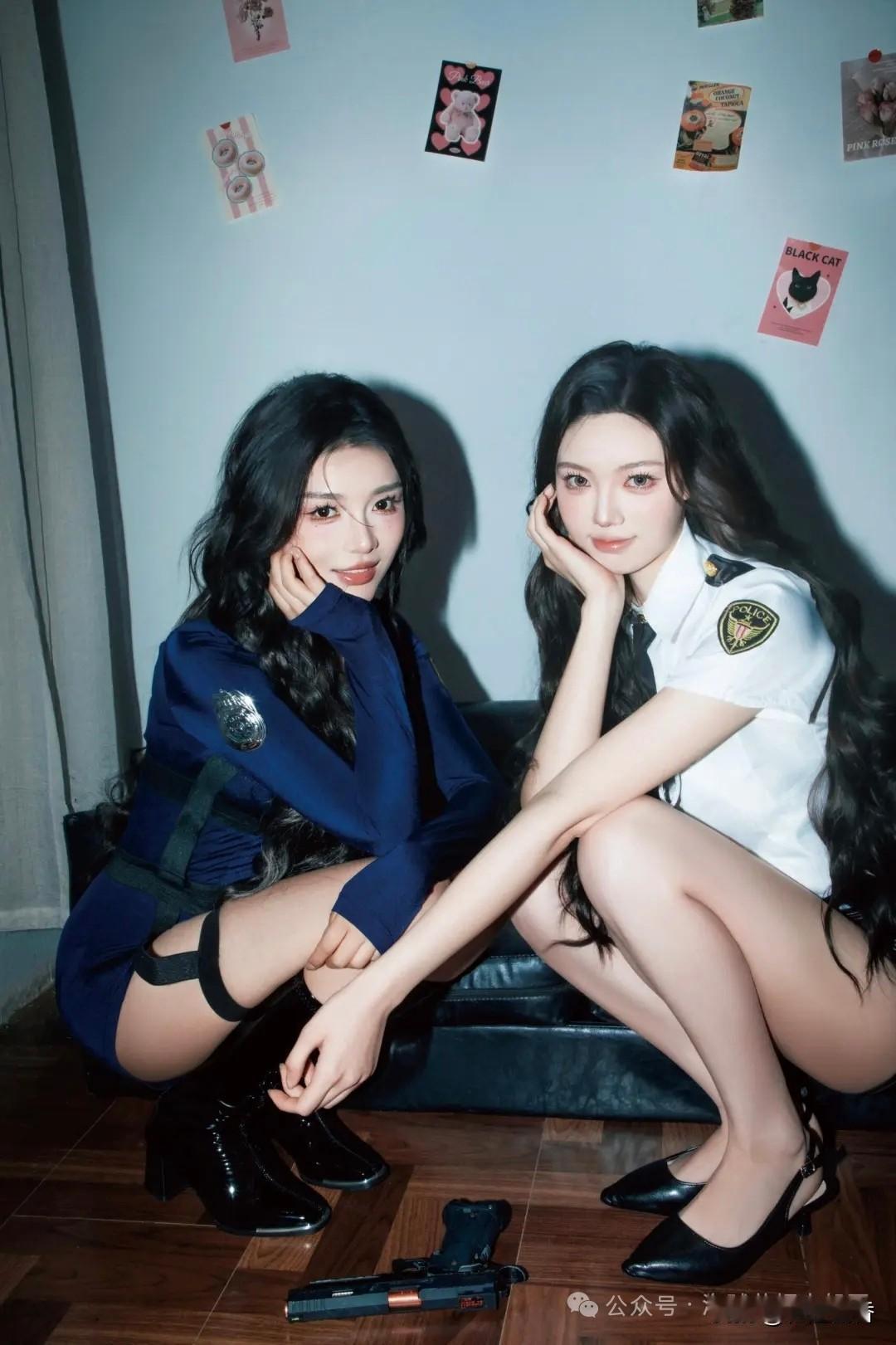 制服诱惑+双倍快乐，这场面失控了吧！