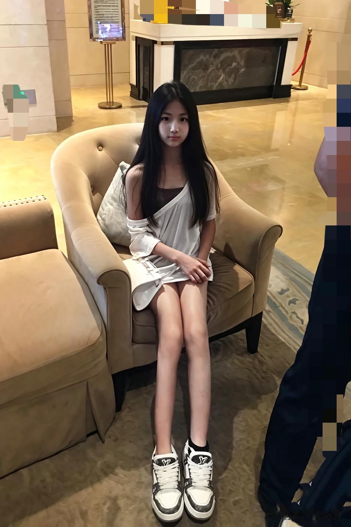 简约松弛的穿搭，干净气质，温柔又耐看。