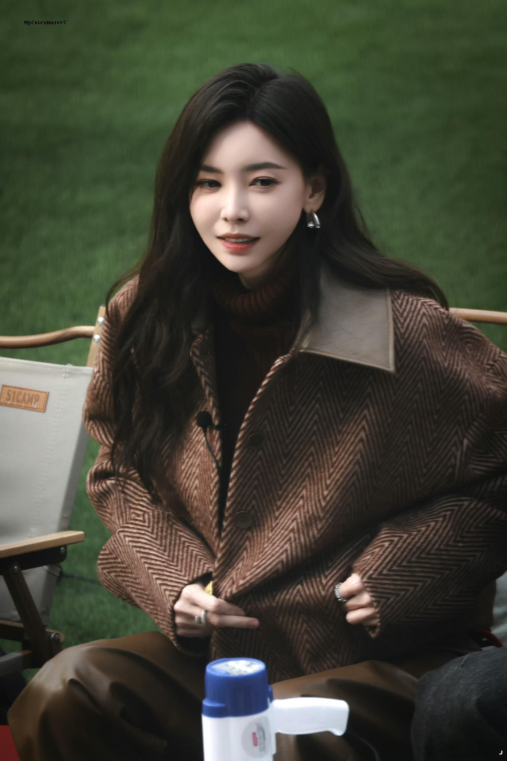 于文文居然喜欢收集彩色厕纸  在这个充满喧嚣的世界里，于文文用她的彩色厕纸收藏，