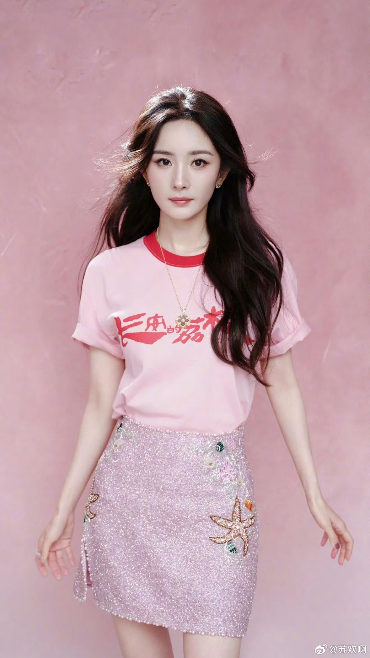 杨幂百花奖史上第一位女配双提名这次百花奖提名直接刷新纪录，杨幂成百花奖创办64年