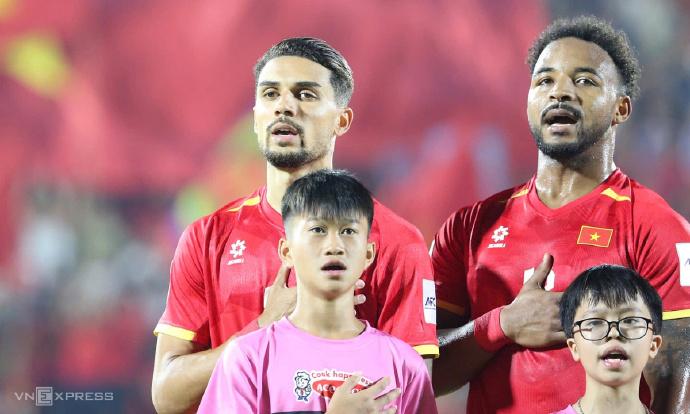 图给我看懵了，这是越南队？
今晚刚刚结束的亚洲杯足球赛预选赛最终轮当中，越南队坐