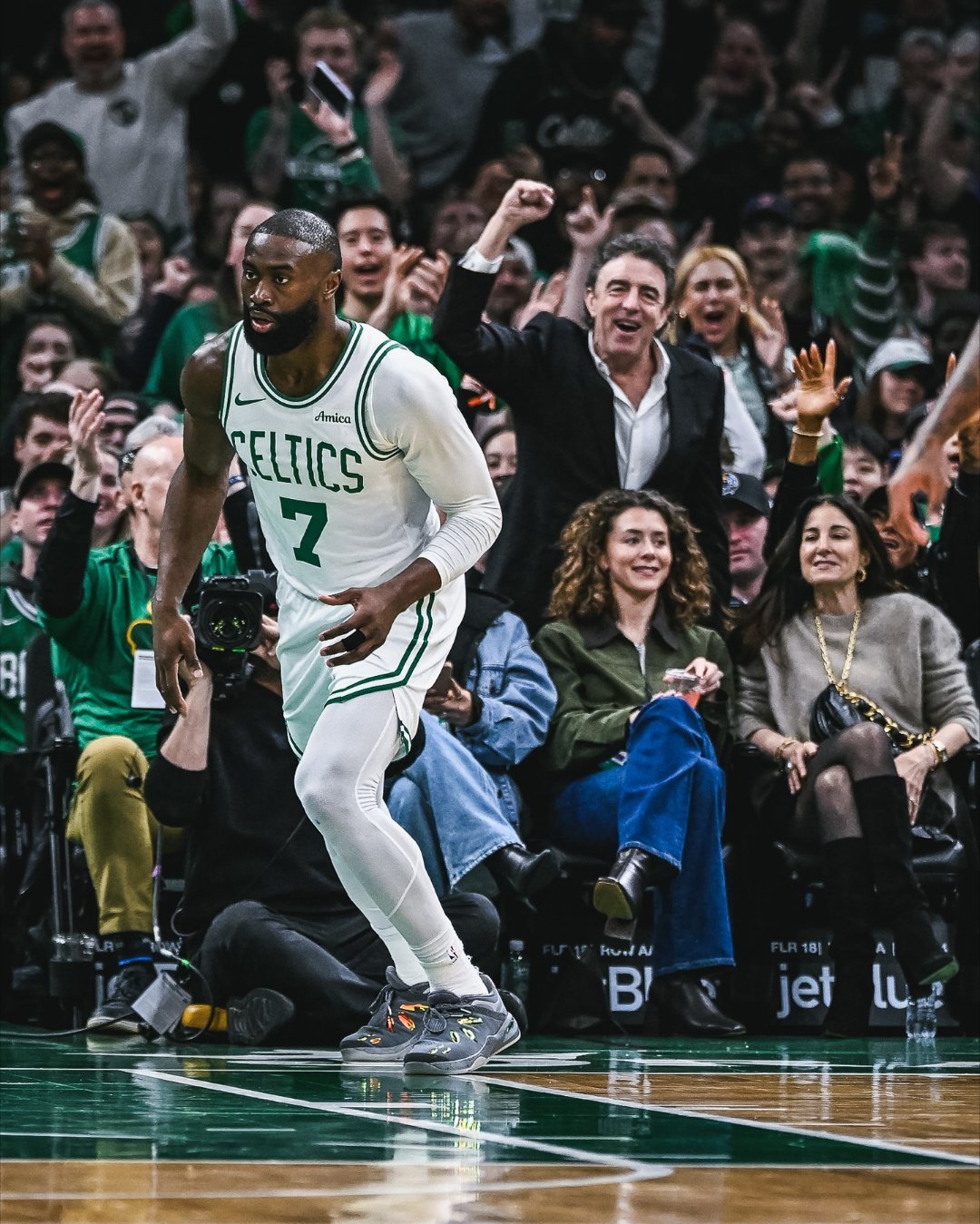 杰伦：“我一直觉得，只要给我机会，我就能成为世界顶尖球员之一，而这个赛季我终于展