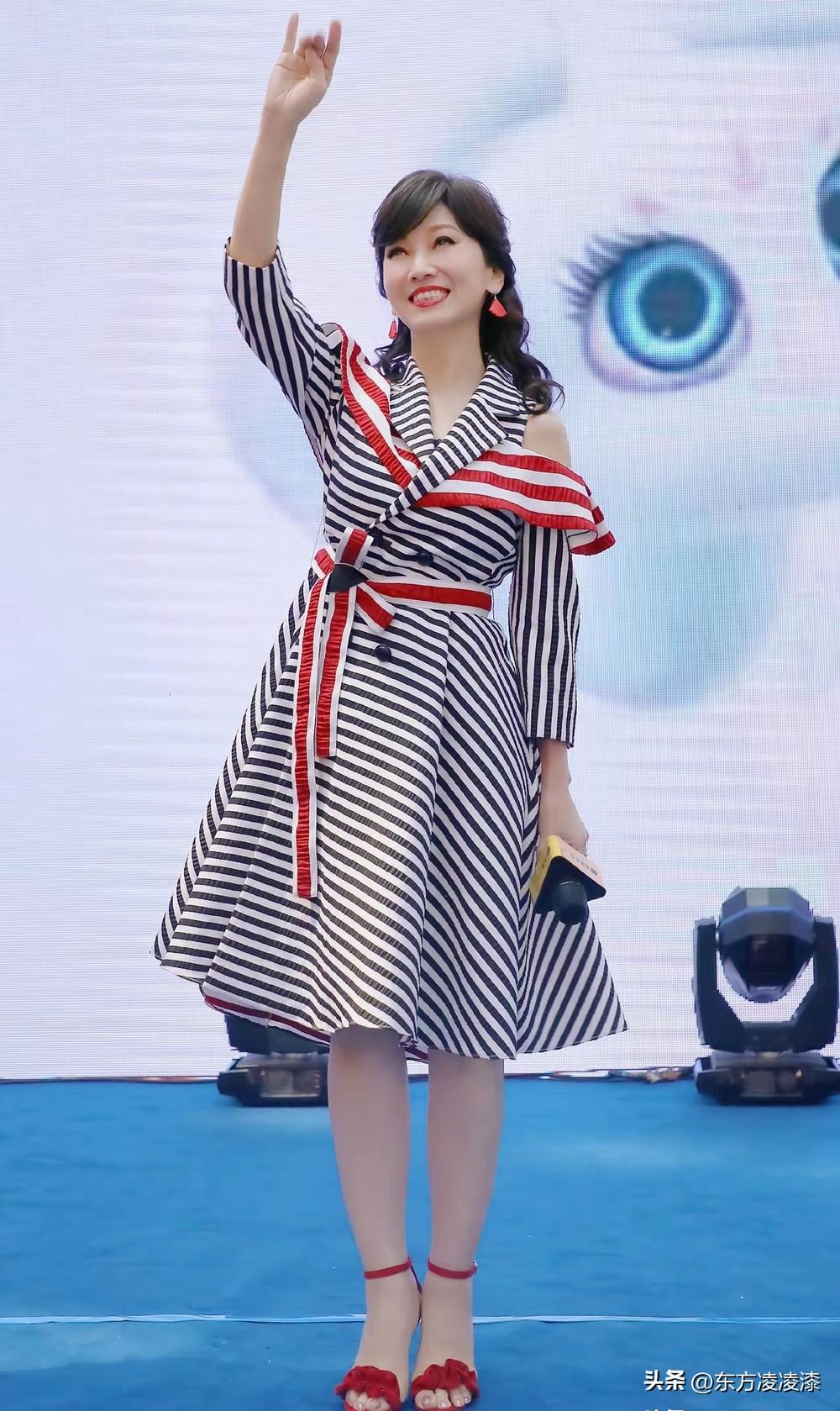 真的很好奇：现在的赵雅芝卸妆后会是什么样子？