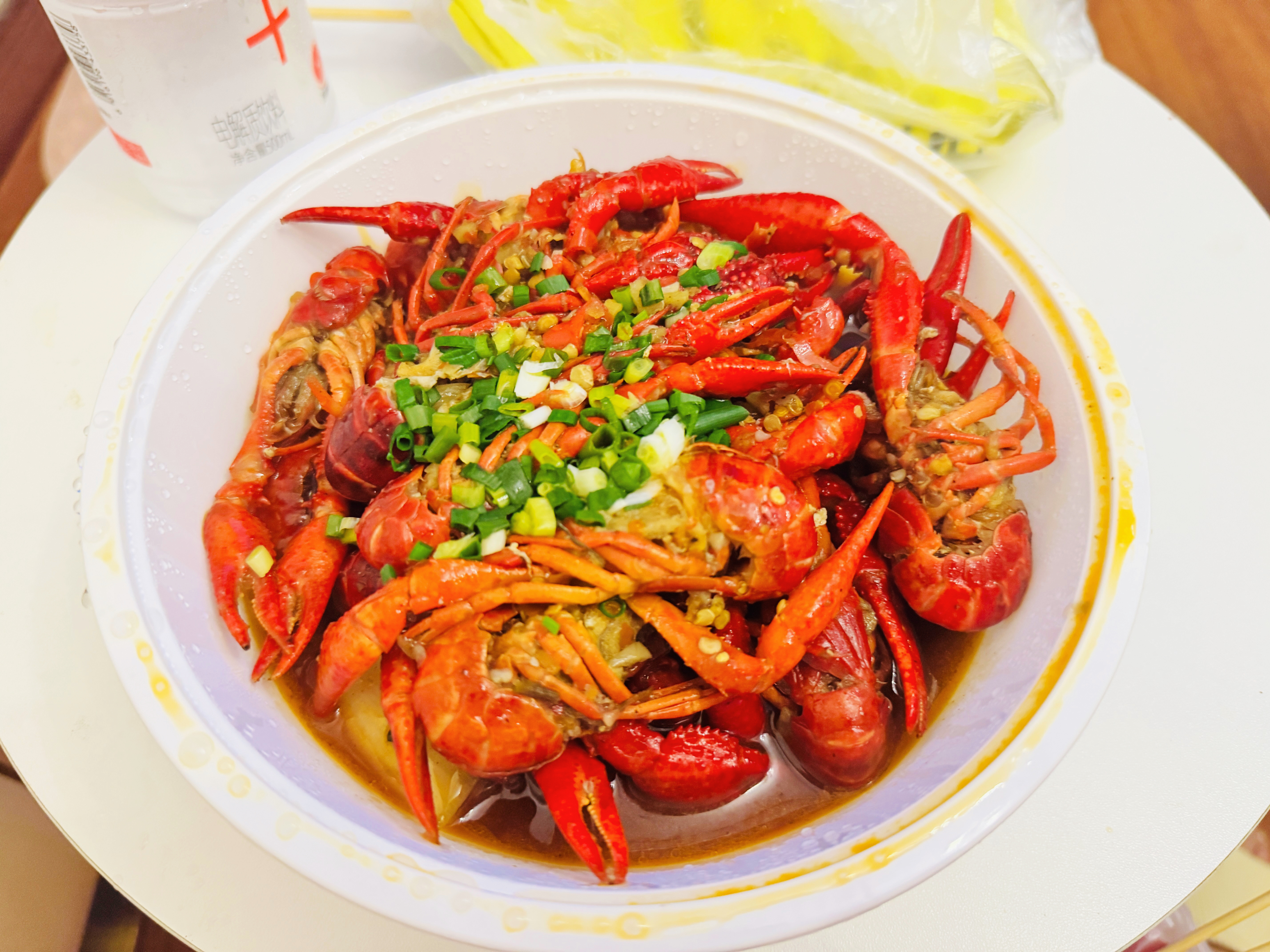 想了半天吃什么，还是决定扒虾