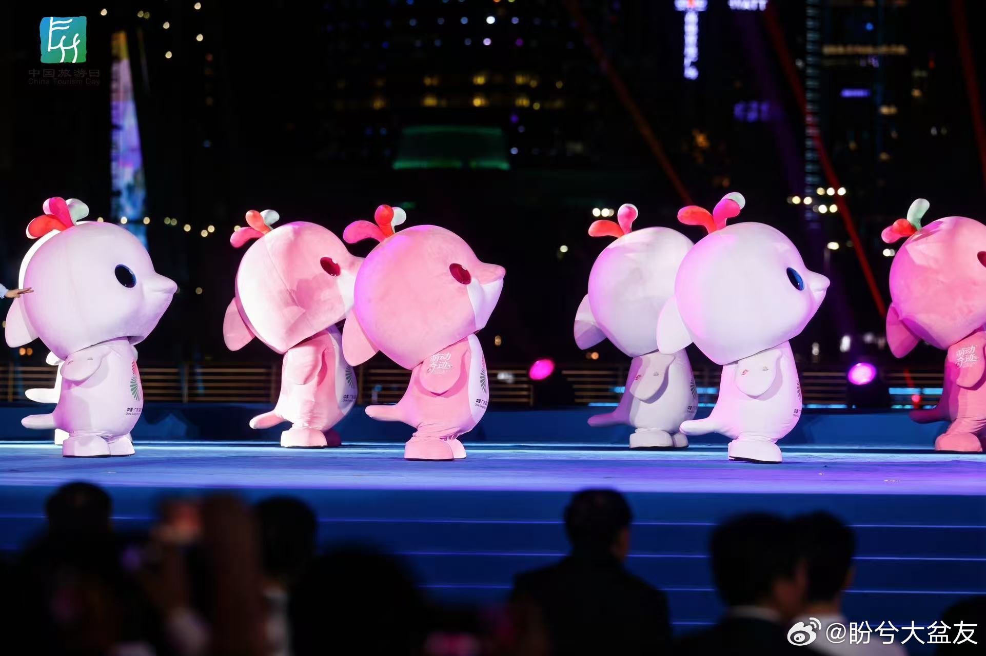 近来广州有排面啊！519中国旅游日主会场落地广州塔，我去瞄了一下现场，好有氛围感