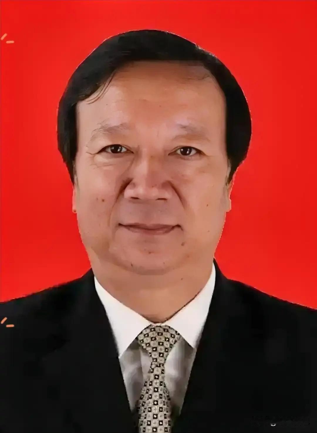 六十余载半生耕耘，一朝贪念毁尽晚节
 。66岁，本是安享晚年、闲度余生的最好年纪