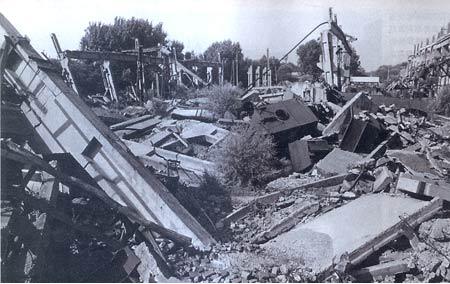 【唐山大地震后，欧美纷纷伸出援手，毛主席为何拒绝一切国际救援？】
1976年7月