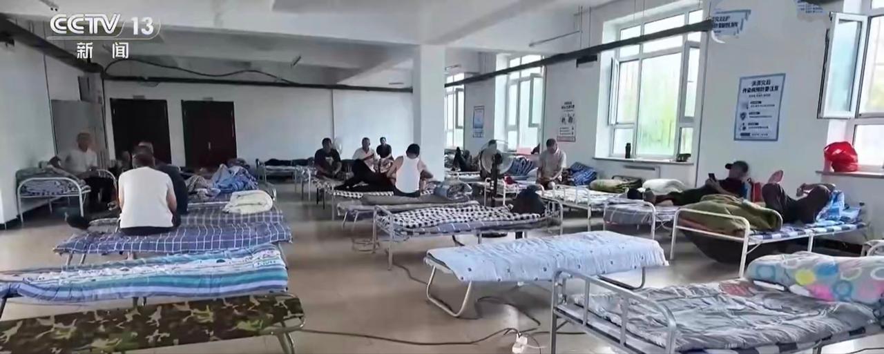 【强降雨致民房开裂坍塌引关注！周兆成：地质灾害应急，民生保障是法定底线】
 
近