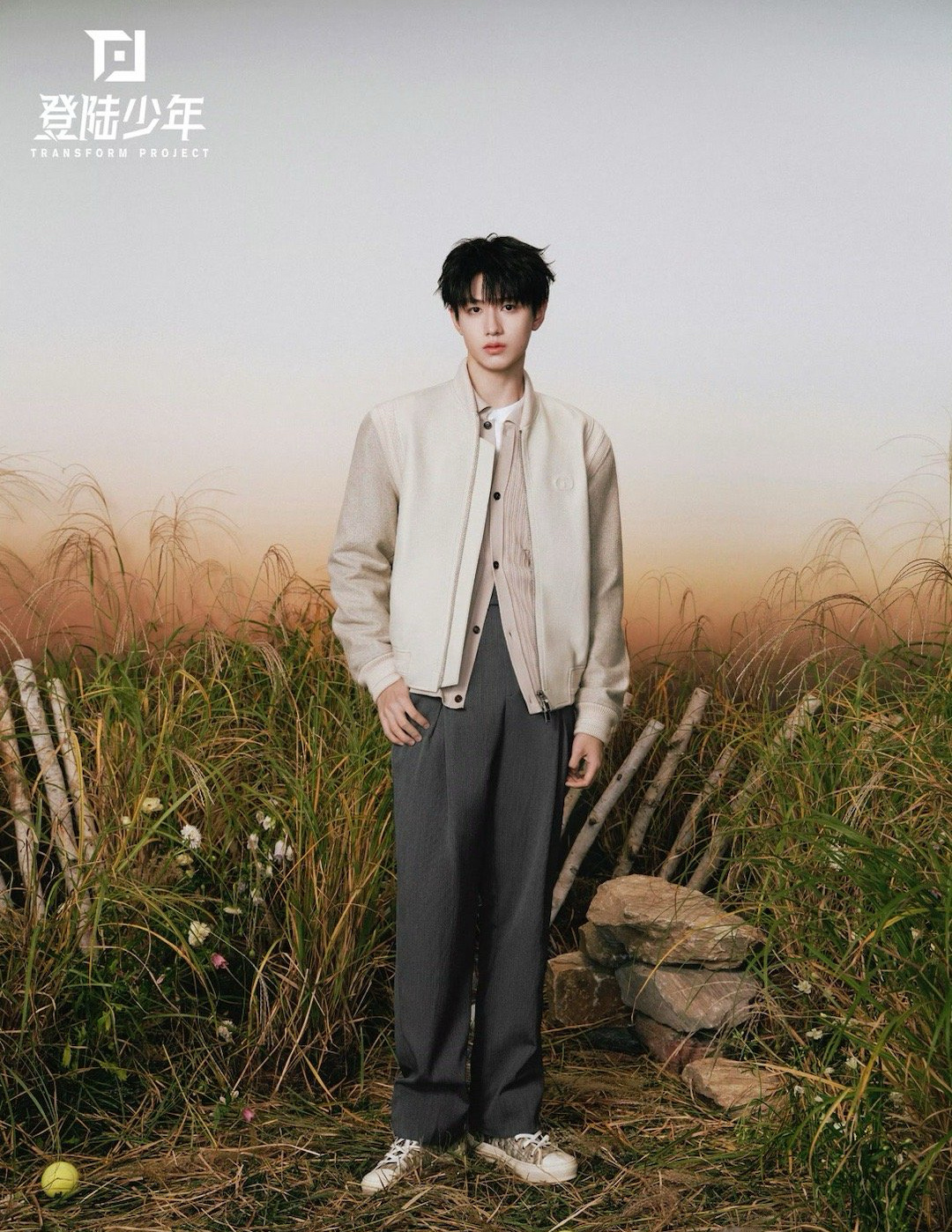朱志鑫｜微博视界大会造型出图，身穿DIOR2025早春系列，头小肩宽驾驭起来毫不