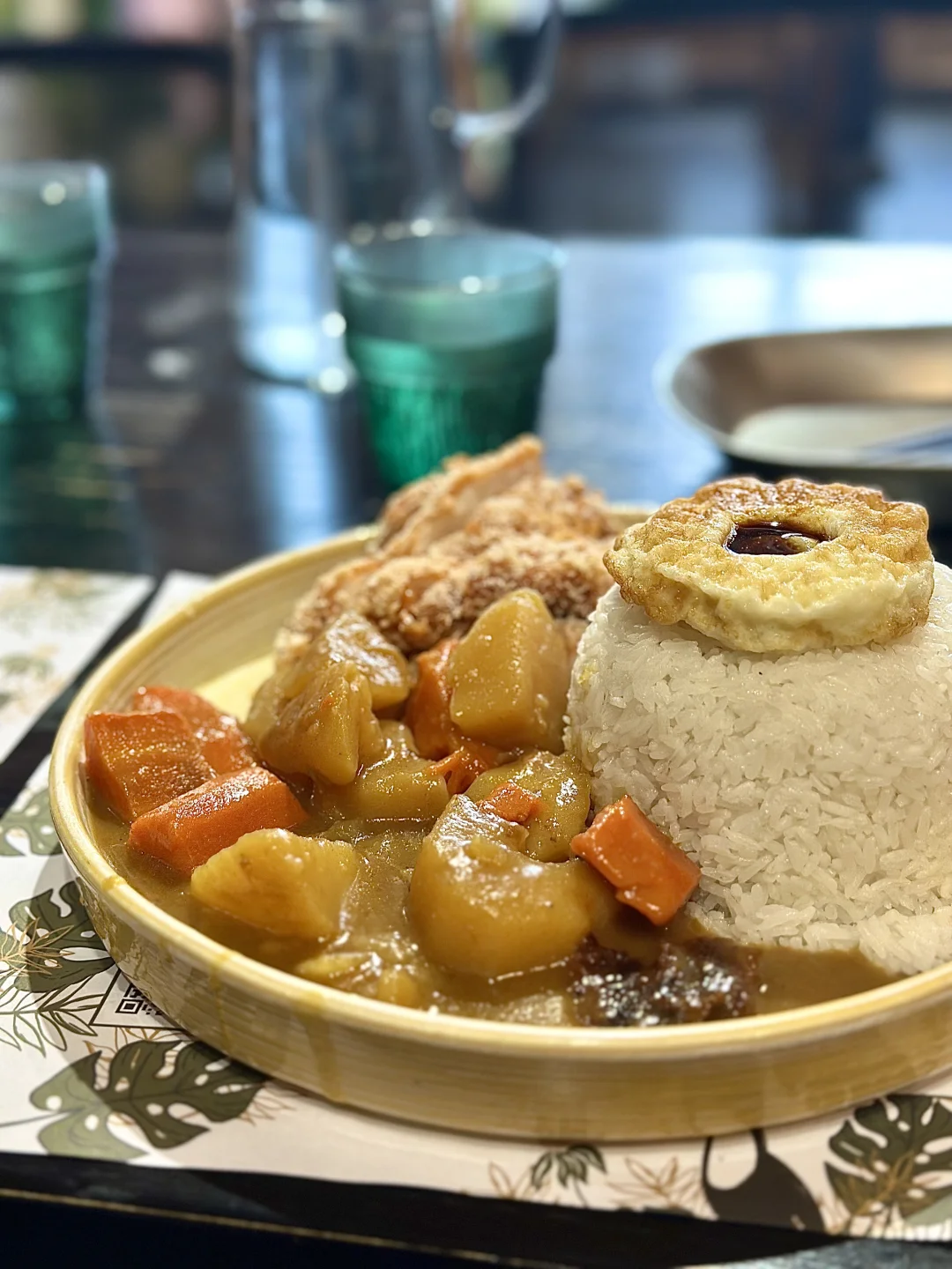 实则，，，有点难次