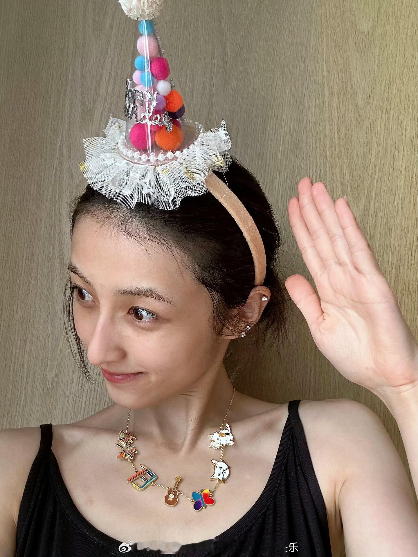张子枫是不是有点太瘦了……差点都没认出来 ​​​