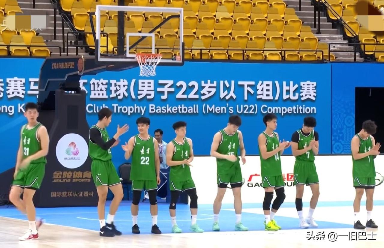 太硬了吧[赞]8人辽宁队狂砍120分

全运会篮球男子U22比赛，只8人出战的辽