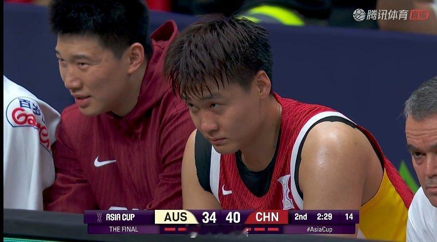 吃烧烤，看比赛！今晚熬夜看男篮决赛小卢篮球世界我的观赛搭子 ​​​